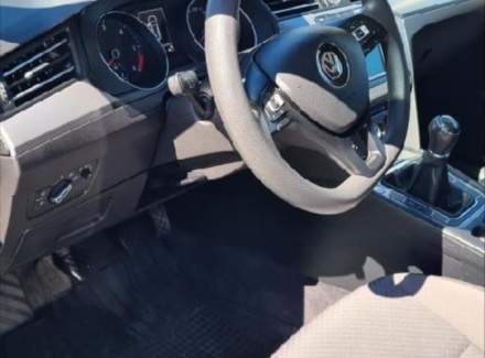 Volkswagen - Passat