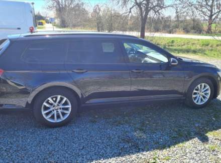 Volkswagen - Passat