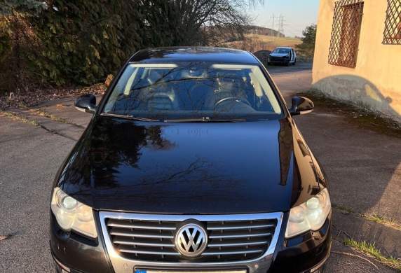 Volkswagen - Passat