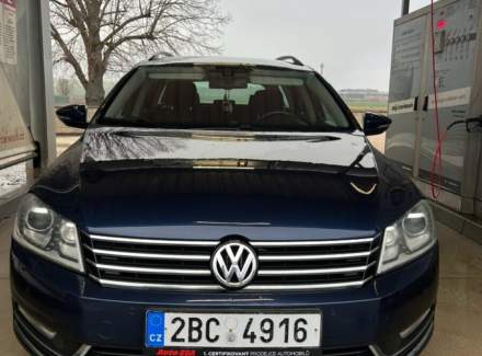Volkswagen - Passat
