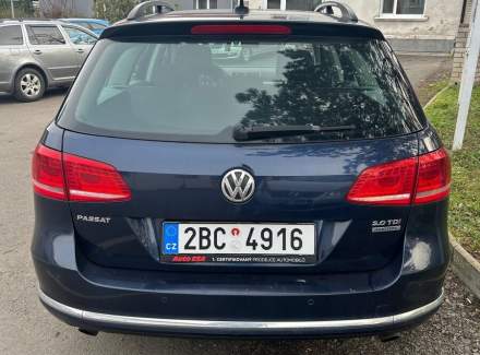 Volkswagen - Passat