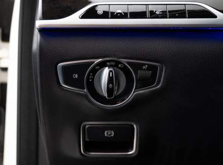 Mercedes-Benz - S-class