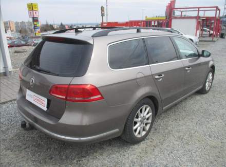 Volkswagen - Passat