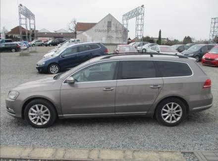 Volkswagen - Passat