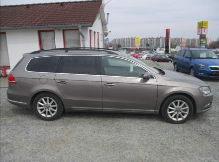 Volkswagen - Passat