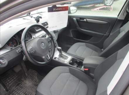 Volkswagen - Passat
