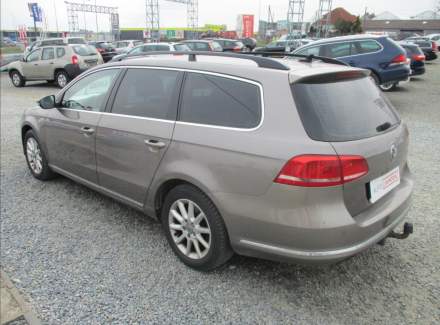Volkswagen - Passat