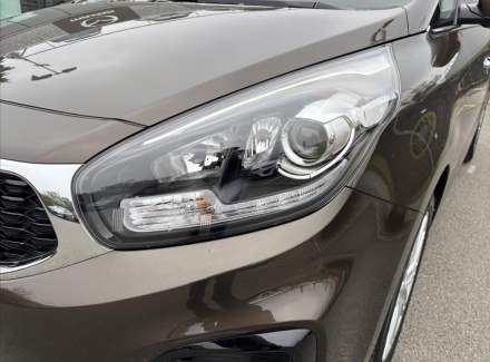 Kia - Carens