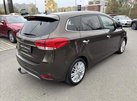 Kia - Carens