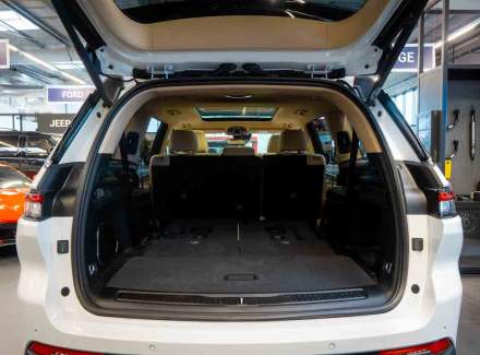 Jeep - Grand Cherokee