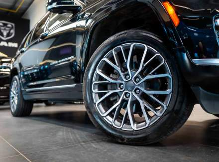 Jeep - Grand Cherokee