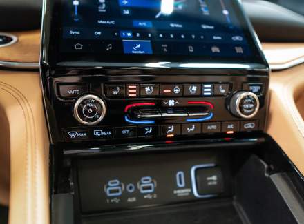 Jeep - Grand Cherokee