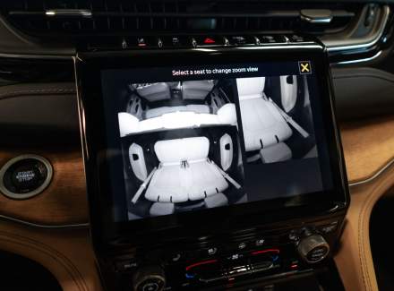 Jeep - Grand Cherokee