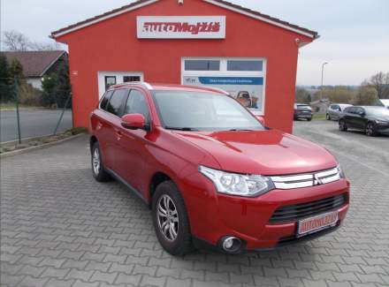 Mitsubishi - Outlander