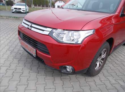 Mitsubishi - Outlander