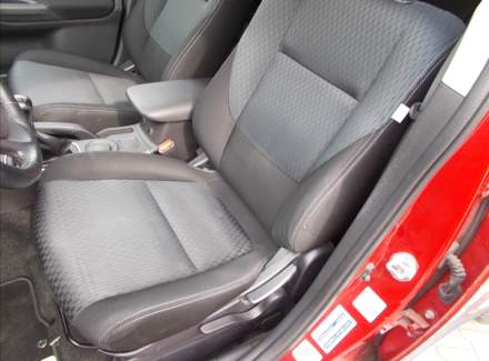 Mitsubishi - Outlander