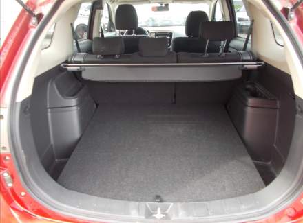 Mitsubishi - Outlander