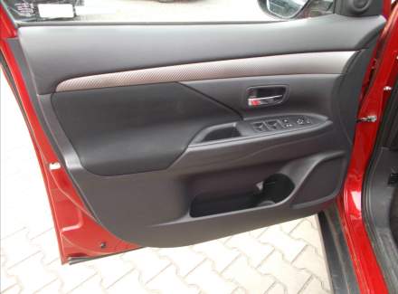 Mitsubishi - Outlander