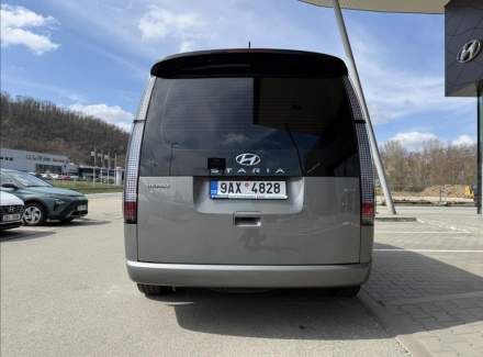 Hyundai - Staria