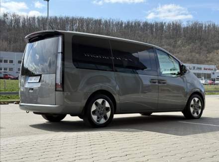 Hyundai - Staria