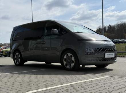 Hyundai - Staria