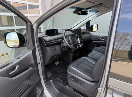 Hyundai - Staria