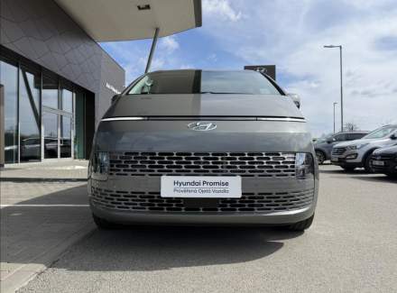 Hyundai - Staria