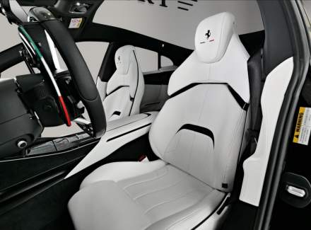 Ferrari - Purosangue