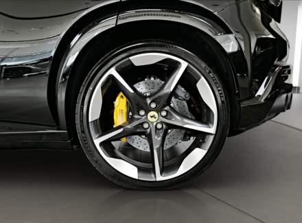 Ferrari - Purosangue