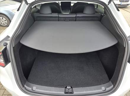 Tesla - Model Y