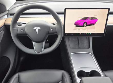 Tesla - Model Y