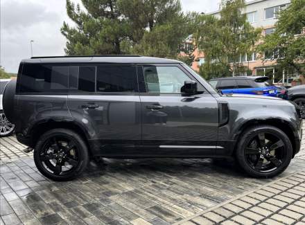 Land Rover - Defender