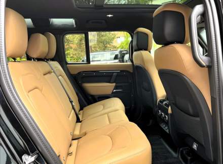 Land Rover - Defender