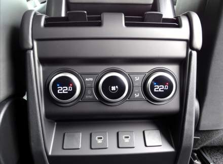 Land Rover - Defender