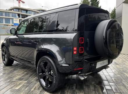 Land Rover - Defender