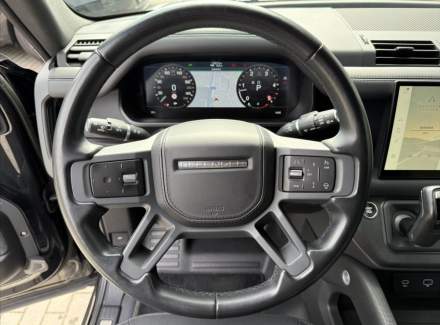 Land Rover - Defender