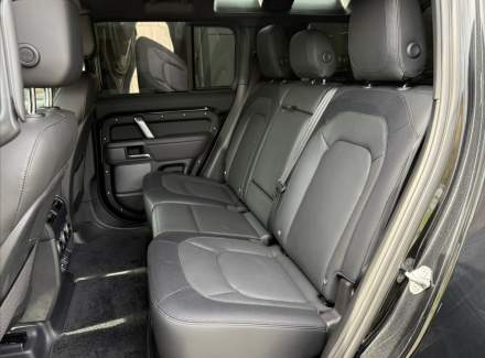 Land Rover - Defender