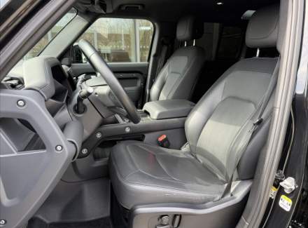 Land Rover - Defender