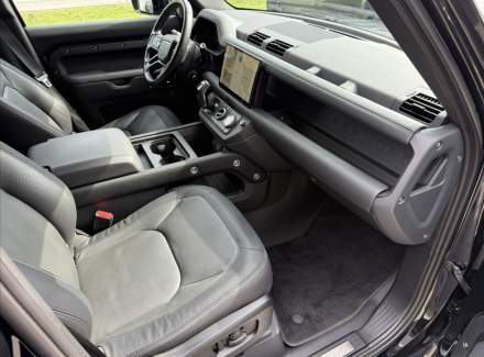 Land Rover - Defender