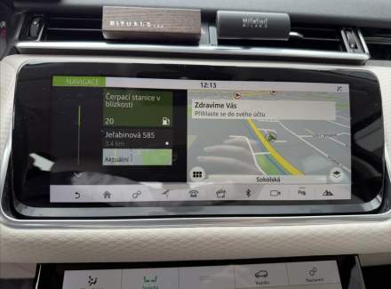 Land Rover - Range Rover Velar