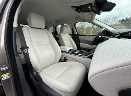 Land Rover - Range Rover Velar