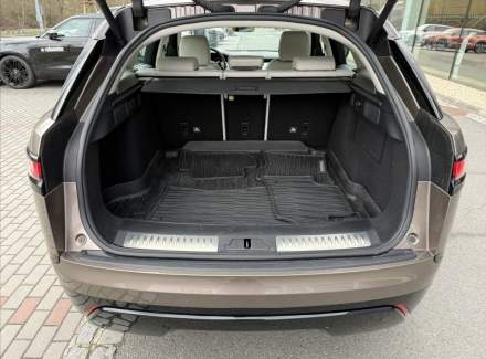 Land Rover - Range Rover Velar