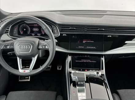 Audi - Q8