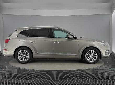 Audi - Q7