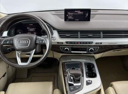 Audi - Q7