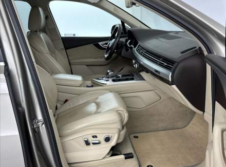 Audi - Q7