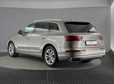 Audi - Q7