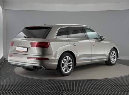 Audi - Q7