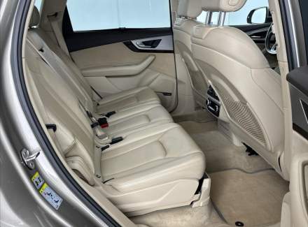 Audi - Q7