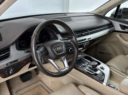 Audi - Q7